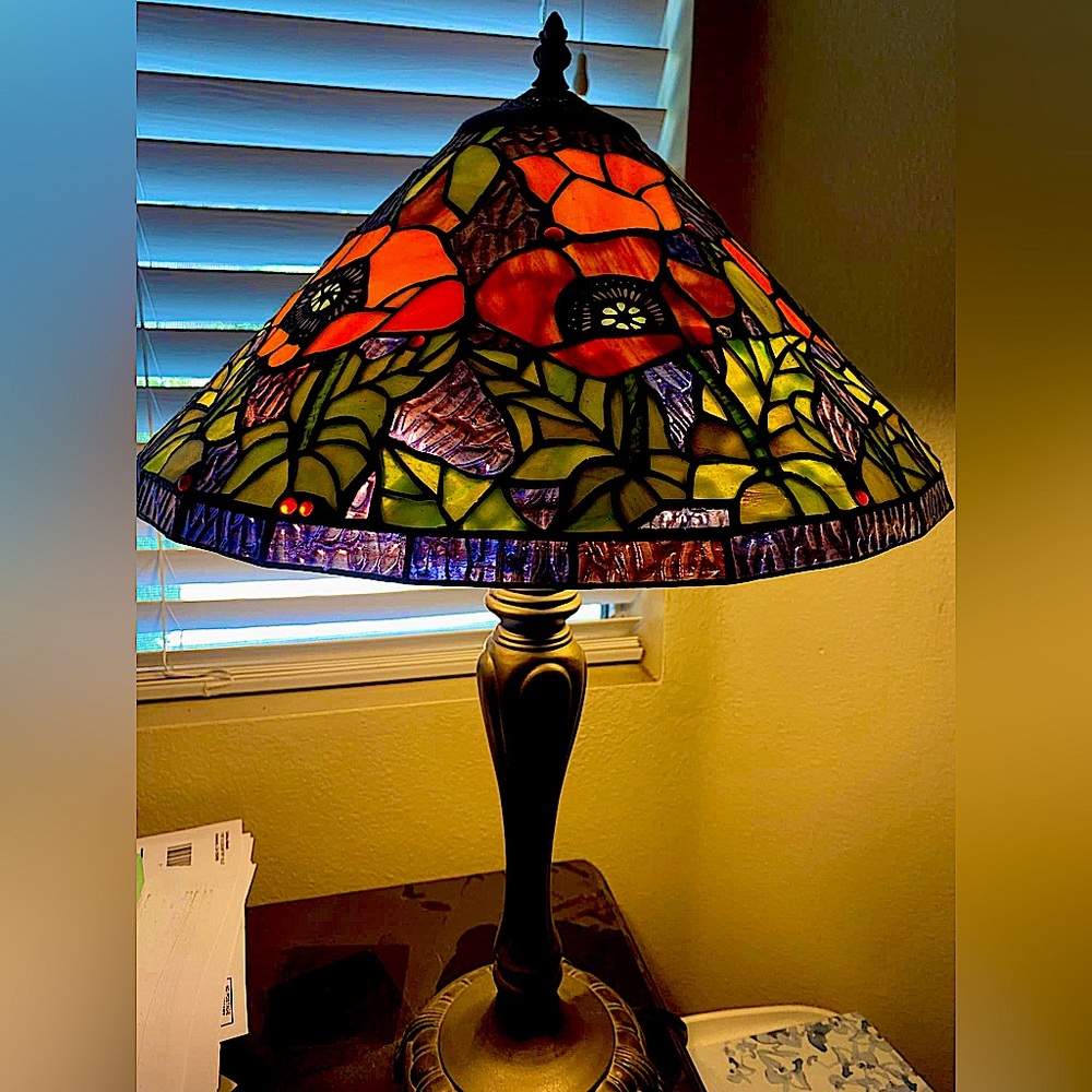 Tiffany style Poppy Lamp shade